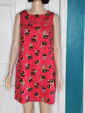 Red Floral Crochet-Yoke Sleeveless Shift Dress